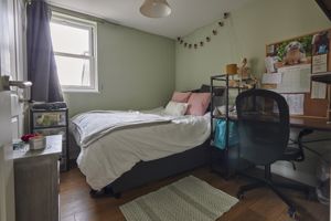 Bedroom- click for photo gallery